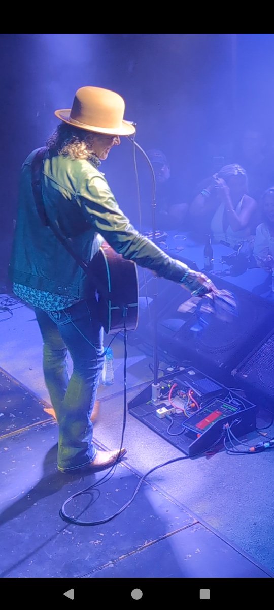 musiciansfinder's tweet photo. @miketrampmusic Fun seeing you get a little distracted by a bra thrown on stage last night!🫣Thanks for the stroll down mammary lane. https://t.co/GkMgoTlPxh