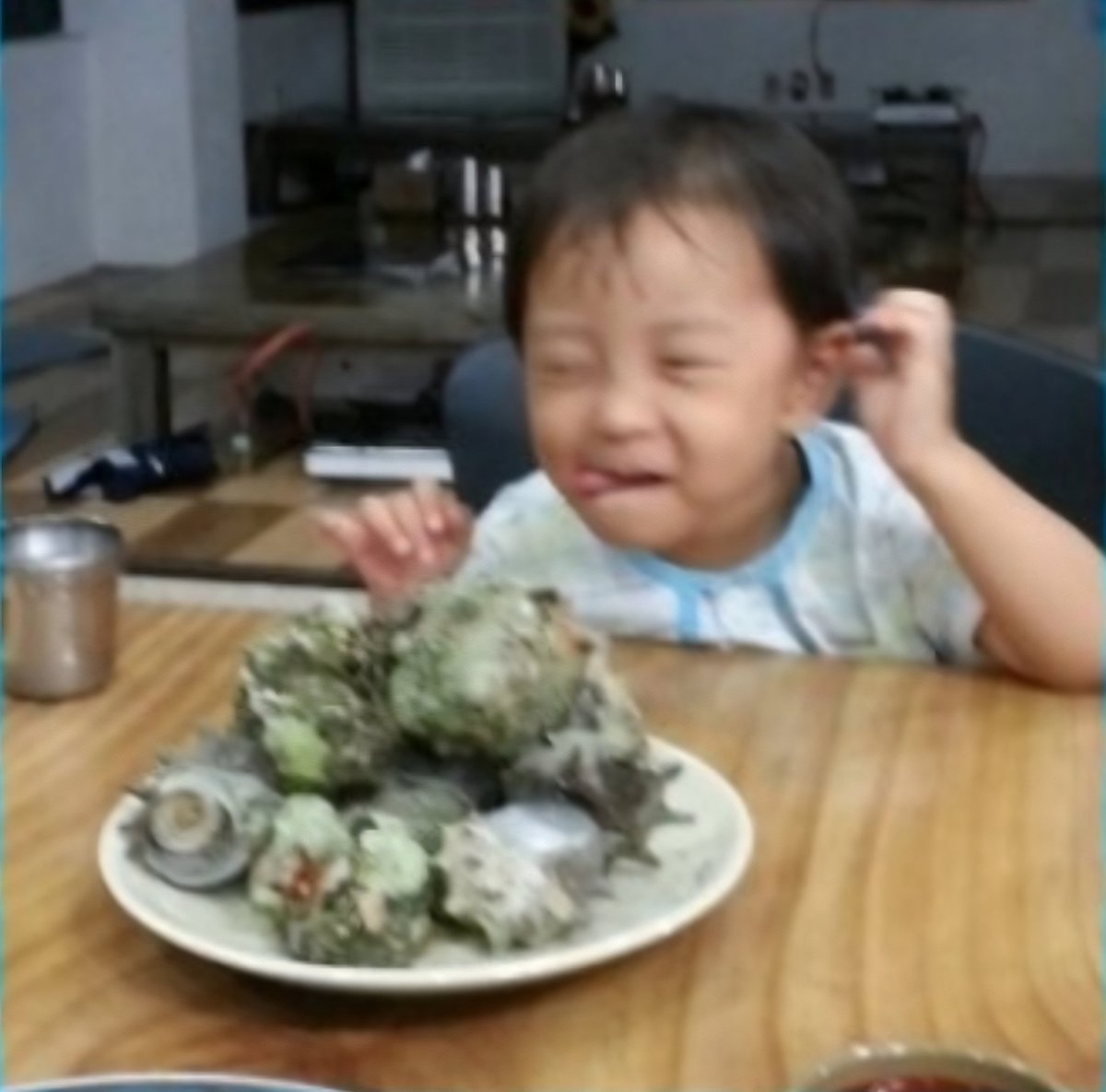 빈 tweet media
