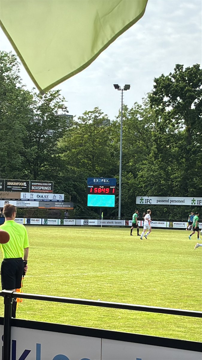 vv_capelle's tweet photo. Letwory brengt de stand op 1-1 tussen @vv_capelle en @vv_smitshoek @vierdedivisie https://t.co/cvdgs0VHY2