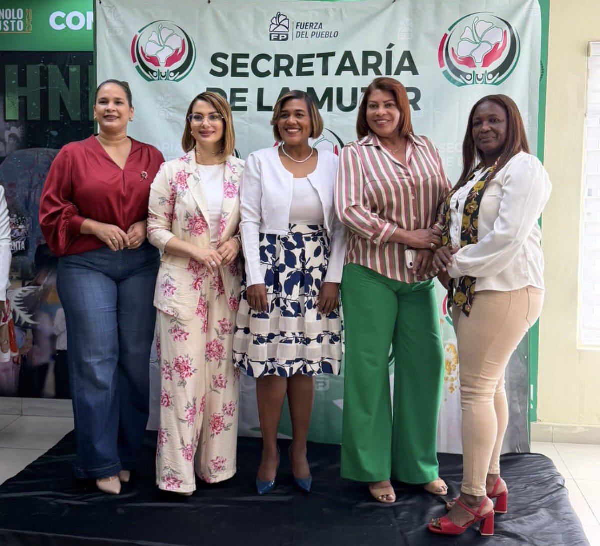 keylaReyna04's tweet photo. Gracias a Angie Brooks @AngieBrooks27, secretaria de la mujer, por la invitación que nos hizo para compartir con mujeres a las cuales les tenemos tanto cariño y admiración de nuestra organización la @FPcomunica💚

Seguimos fortaleciendo los lazos de unidad, compromiso y cuidado en favor de todas las mujeres dominicanas.

#FuerzaDelPueblo #SecretaríaDeLaMujerFP #UnidasSomosLaFuerza #MujerFP
