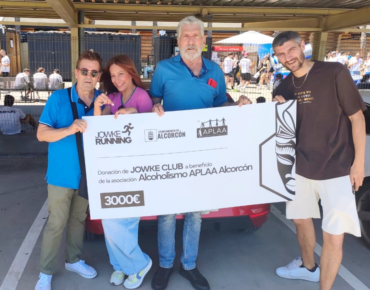 APLAAlcorcon's tweet photo. La discoteca Jowke ha organizado hoy,  junto con el Ayto de #Alcorcón, una carrera solidaria en la cuál se fomentaba la realización de una serie de actividades deportivas para fomentar un ocio saludable entre las personas asistentes https://t.co/JVuEfGRtsm