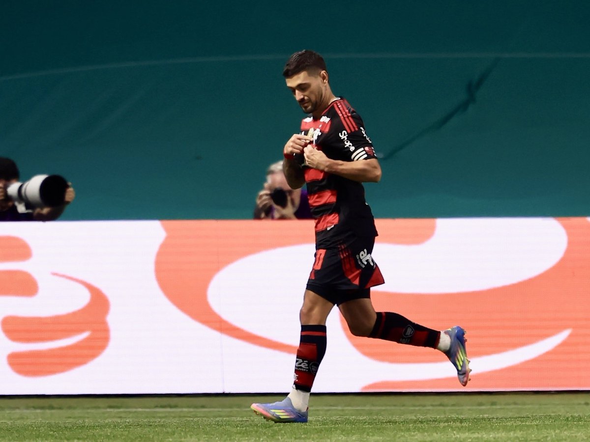 CRFStatContador's tweet photo. Maiores artilheiros do Flamengo contra o Palmeiras:

1️⃣ Pedro - 8 gols
1️⃣ Arrascaeta - 8 gols
1️⃣ Gabigol - 8 gols
1️⃣ Dida - 8 gols
5️⃣ Henrique Frade - 7 gols
6️⃣ Caio Ribeiro - 5 gols
6️⃣ Romário - 5 gols
6️⃣ Tita - 5 gols

Pedro pode se isolar como maior artilheiro do confronto. https://t.co/qMBXo0suKo