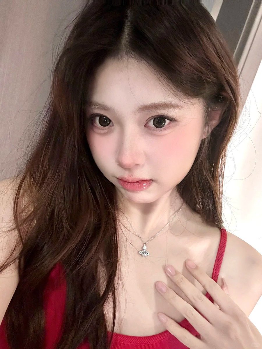 bcfontt's tweet photo. 今天稍微有点女人味了 https://t.co/1J6wmBMp6z