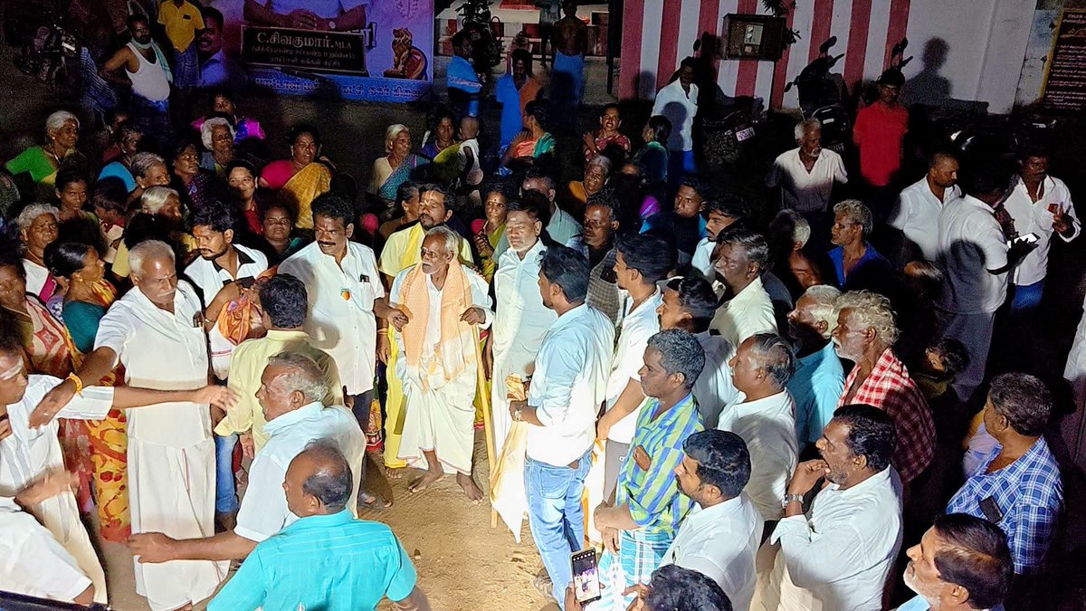 SivakumarState's tweet photo. விக்கிரவாண்டி சட்டமன்ற தொகுதி 
முட்டத்தூர்,புதூர்,கொளப்பாக்கம்,வே��்பி,வேலியந்தல் கிராமத்தில் வாக்களித்த மக்களுக்கு நன்றி தெரிவித்த போது... https://t.co/BzU3MUtFDQ