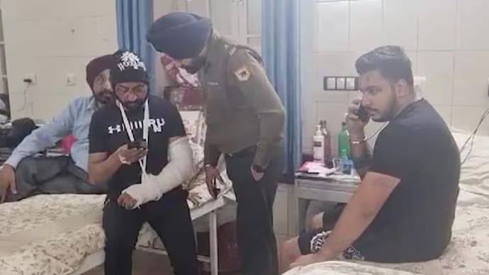 Hardisohi's tweet photo. This picture will haunt the #IndianArmy for a very very long time.
Wish the hierarchy had shown bit of courage . 
#ColonelBatth #Patiala #ITBP #Kanpur https://t.co/eiL1UvYSPj