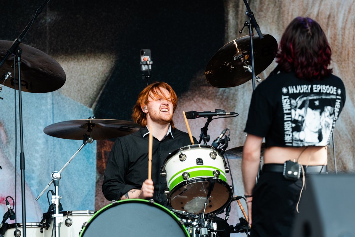 Rock Sound tweet media
