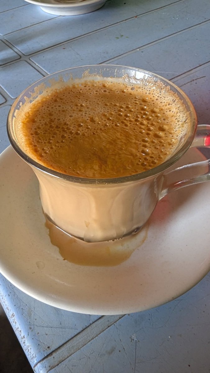 Eman3763's tweet photo. ہم نے واسطہ چائے سے رکھ کر☕
فاصلہ انسانوں سے اختیار کیا🖤 https://t.co/k4IMAO9EQ4