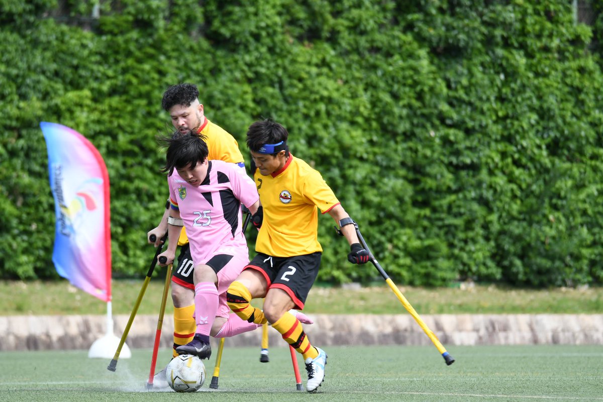 hummel_JP's tweet photo. アンプティサッカーレオピン杯2026、DAY1レポート、簡単ですが、まとめました。明日は決勝を含めた順位決定戦など5試合。鶴見緑地球技場で入場無料。『あすリートチャンネル』@ATHlete_ytv でライブ配信もやってます:-))
https://t.co/T43JIjuaXk
#アンプティサッカー #レオピン杯 @jamputees @SeteEstrelas_7