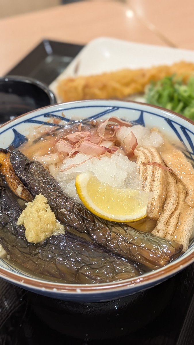 今日は15000歩も歩いたのでちくわ天と温泉玉子もつけました。そのあと
