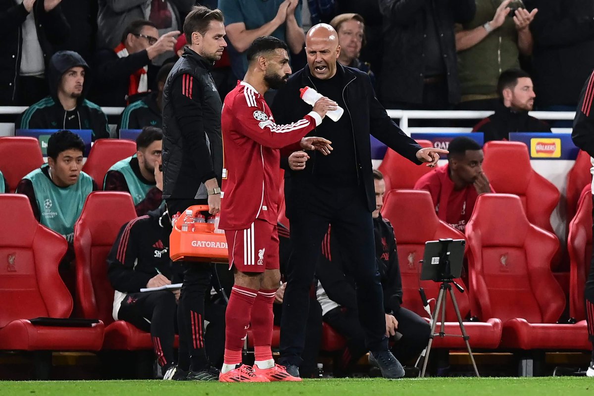 🥇| @LewisSteele_: Although Salah and Slot had a short conversation on ...