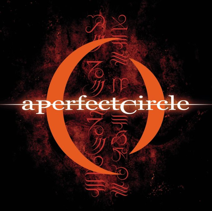 AcostaMzk's tweet photo. El 23 de mayo de 2000, 26 años atrás, @aperfectcircle
🌙 debutaba con su aclamado álbum "Mer de Norms".
📚 Proyecto de Maynard James Keenan (TOOL) y Billy Howerdel (#guitartech de TOOL), Tim Alexander (Primus) y Troy Van Leuween (Failure, qotsa)
📻 #Judith #threelibras #Hollow https://t.co/88iTHdWmPz