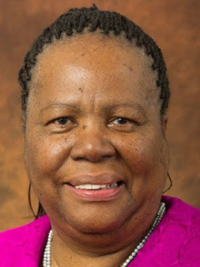 MDNnewss's tweet photo. Breaking news 

Armed Gang Storms Naledi Pandor’s Pretoria Home

Former International Relations and Cooperation Minister Naledi Pandor was the victim of a violent house robbery at her Villieria home in Pretoria on Friday night after three armed suspects allegedly forced their way into the property. 

According to reports, the suspects confronted Pandor in her bedroom while holding her husband in the bathroom as they ransacked the house. 

The robbers fled with several stolen items, including televisions, a laptop, mobile phones and the family’s Toyota Cross, which was later recovered in Mamelodi East. 

No injuries were reported during the incident, and police have since opened a case as investigations continue.