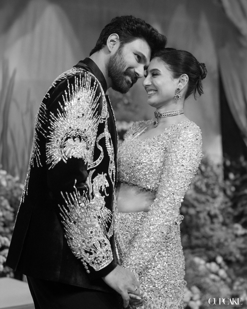 BSaiSreenivas's tweet photo. The perfect finale to the celebrations💥

Surrounded by love, warmth, and timeless memories ❤️ #sreenivasakavyanam https://t.co/dWSMSdNpQT