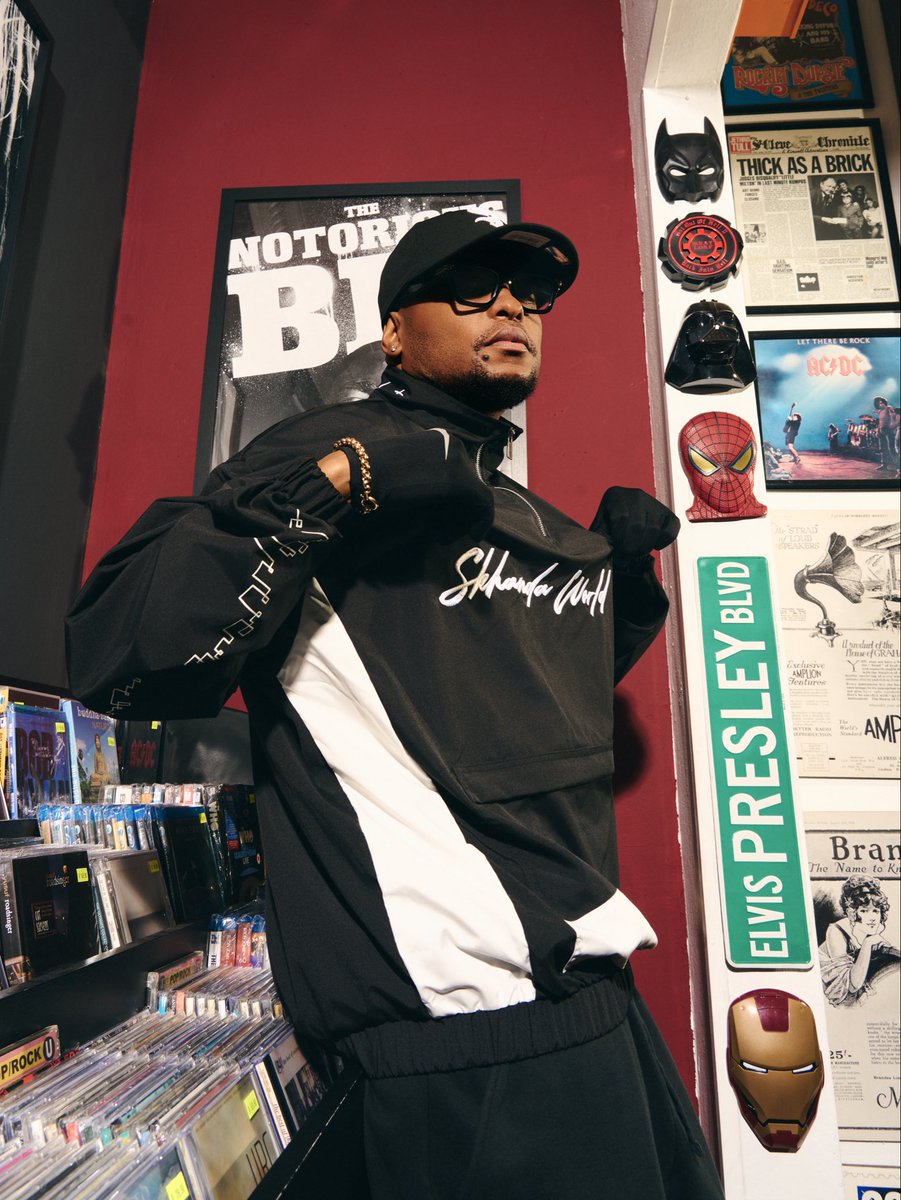 MrCashtime's tweet photo. The latest #SkhandaWorld winter range is here! Cozy up ❄️☃️
Jackets, tracksuits, hoodies &amp; more 🔥🔥
Available now at selected @studio88_branded outlets and online https://t.co/A585y1qEFV https://t.co/z4eO6s7Dgg