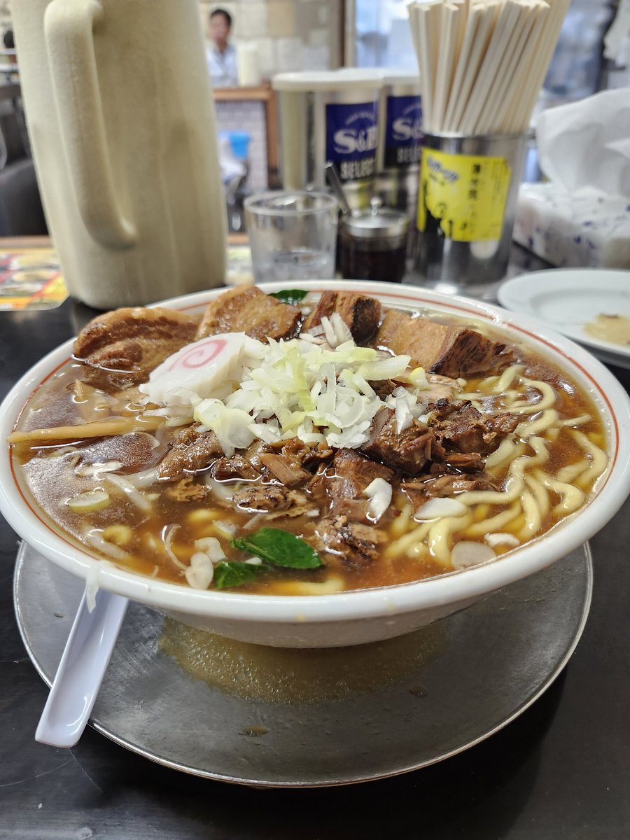 IADSK2's tweet photo. オモウマイ！
新潟県小千谷市
勝龍さん
【ニボシダイス＋角煮】大盛り
美味しかった😋

#オモウマイ
#ラーメン
#新潟県 https://t.co/xjY6x4DWHO