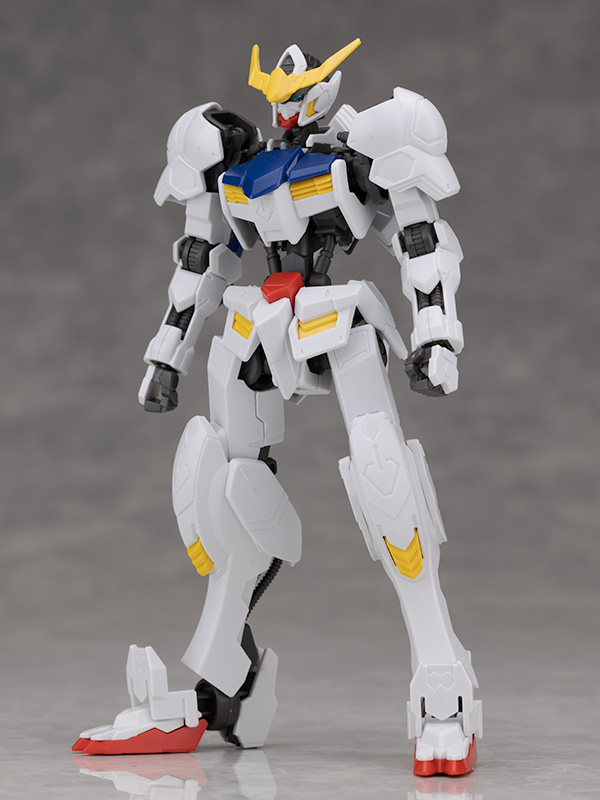 ガンプラの山を崩せ/星丸 tweet media