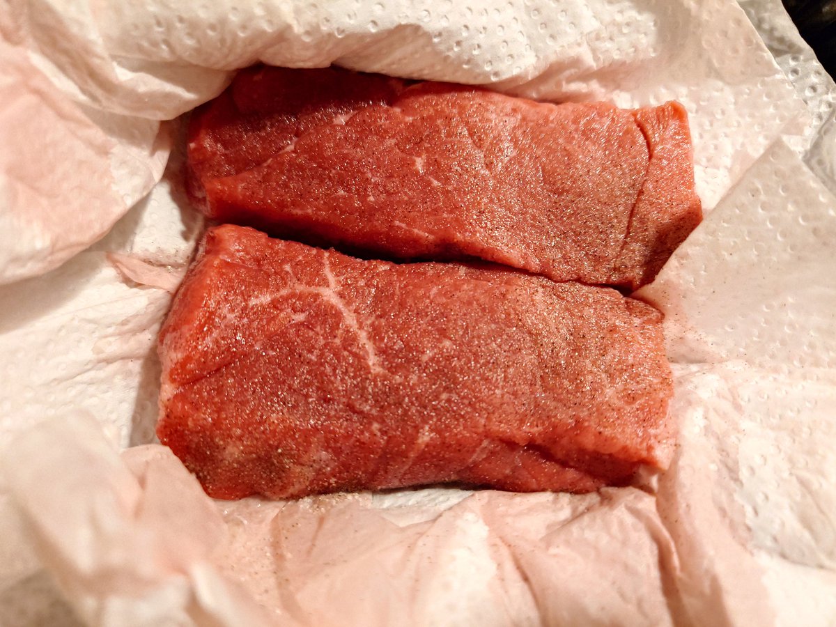 肉を喰らう🍖🍺🤗