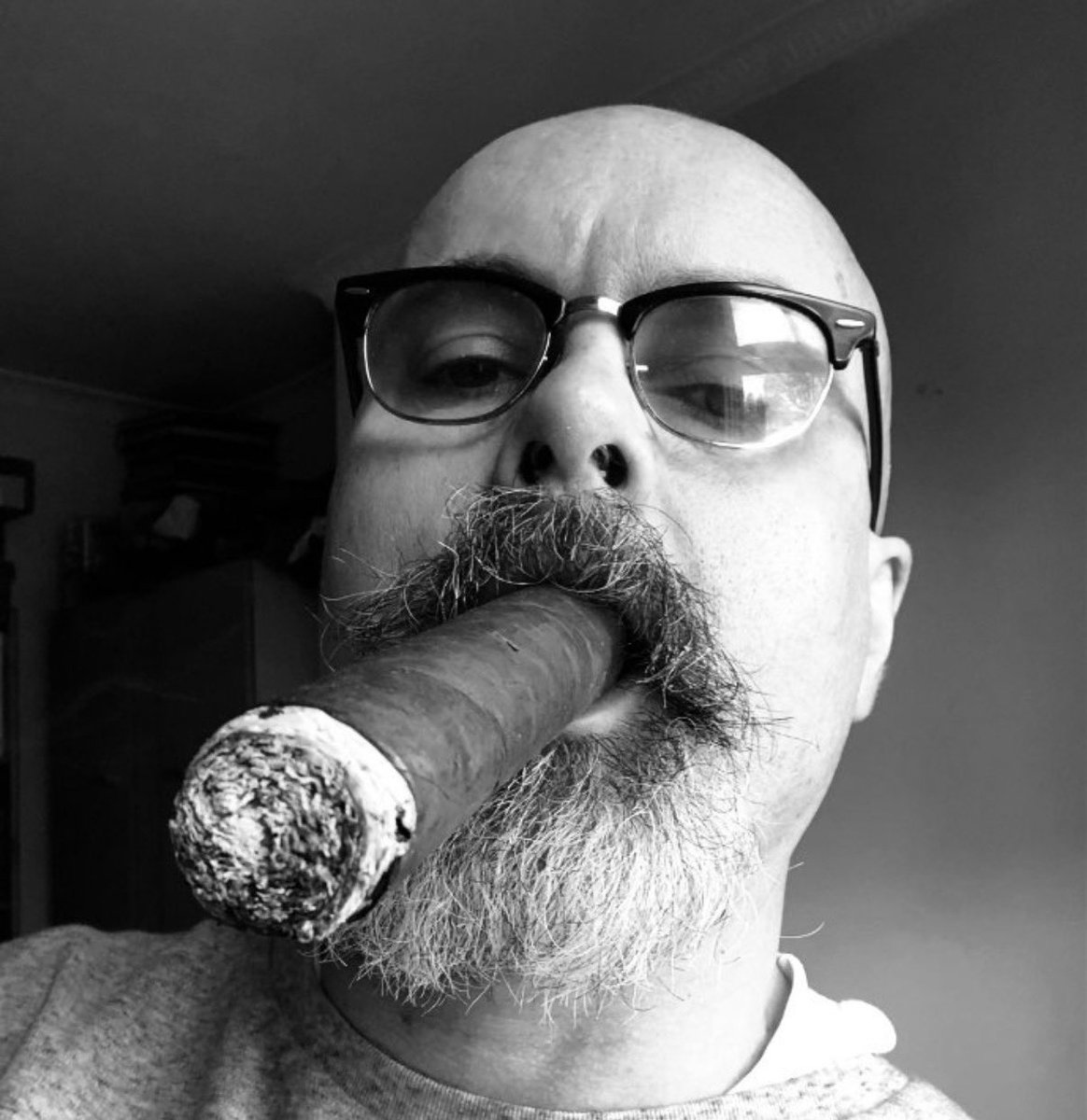 Cuban Cigar Nick tweet media