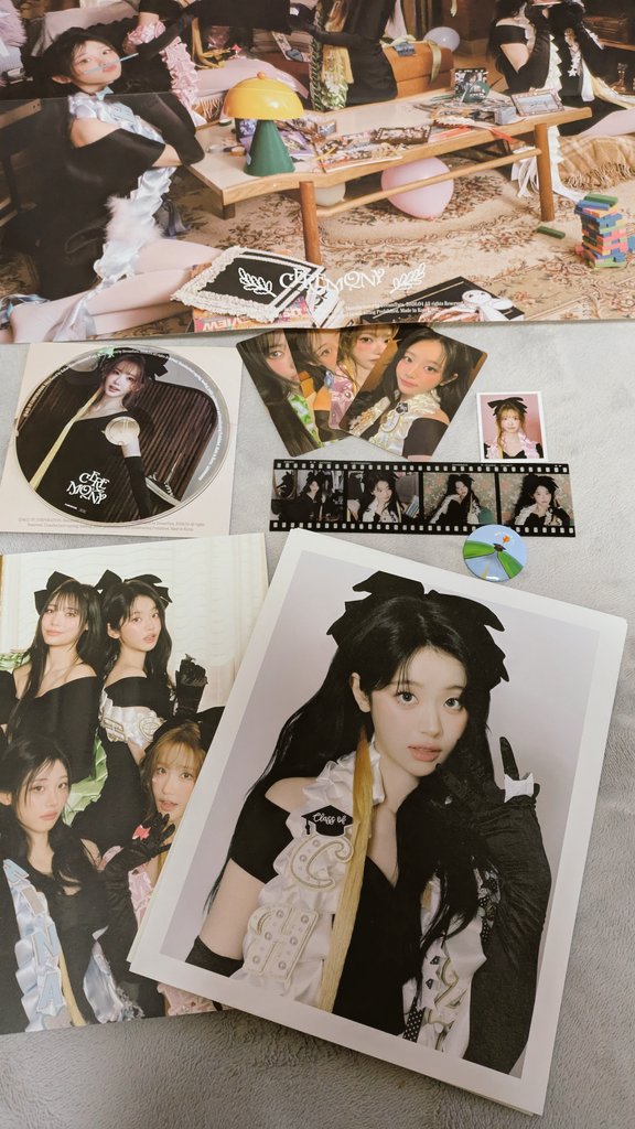 QWERのCEREMONYのCD届いてた🙌 ディスクと証明写真はベースのマゼンタ