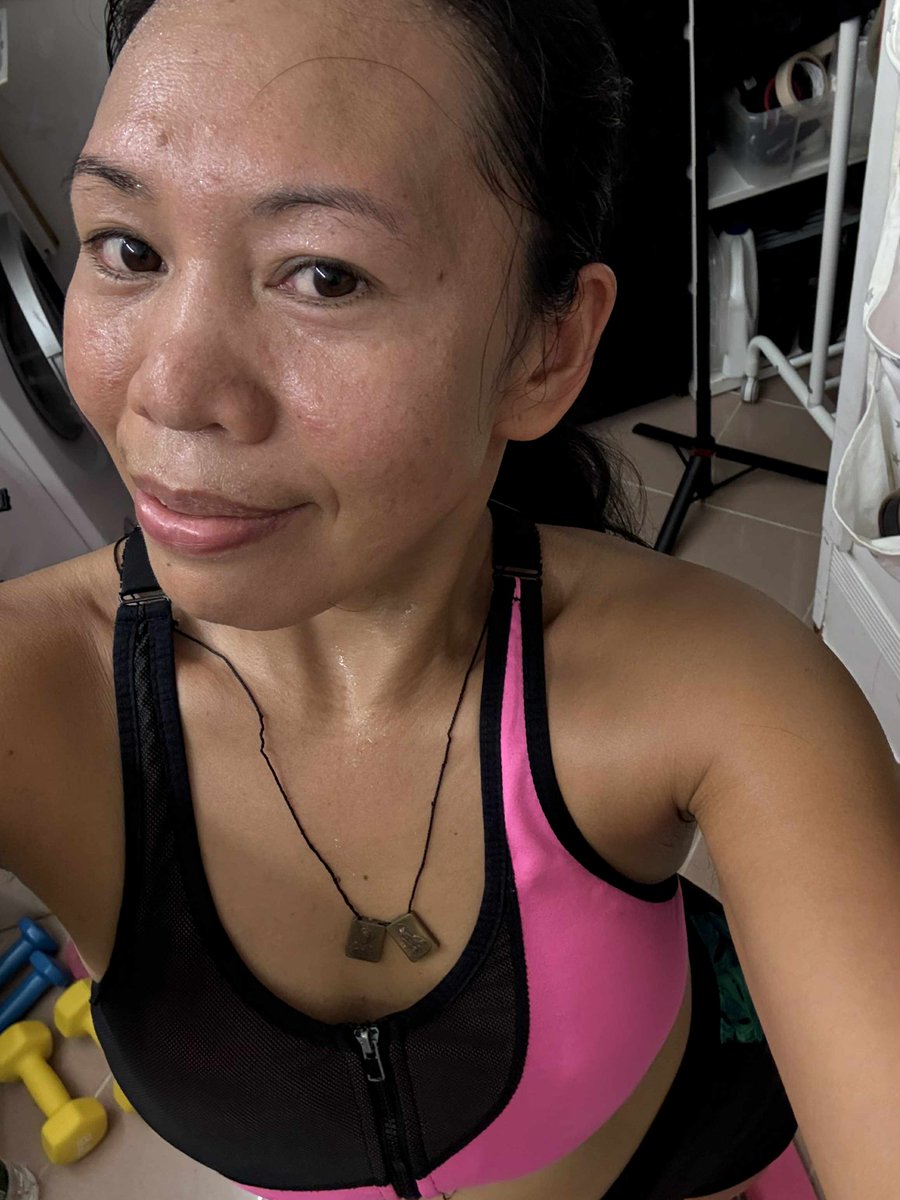 GenQuimba's tweet photo. Sometimes it's not easy to motivate yourself, but once it's done, after sweating I feel so relaxed and calm. Did you have the same experience?
#Workout #Cardio #Sweat #AfterWorkout #Motivation #FitnessCommunity https://t.co/gWleonaDIs
