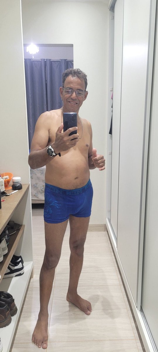 dablio_eme2000's tweet photo. Só de cueca. https://t.co/Uao5dYNBdZ