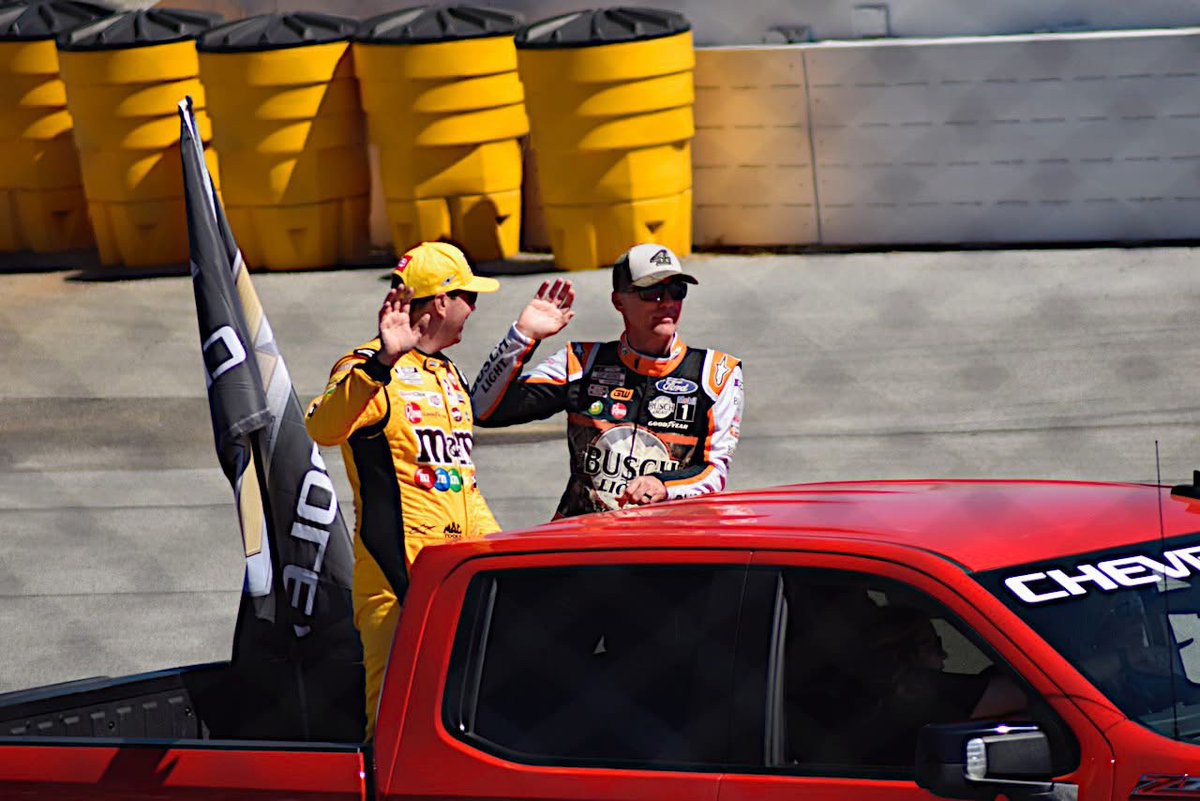 DaftRyosuke's tweet photo. Glad I was able to catch Kyle in his last Dega race at JGR. https://t.co/aqdHuaCHBK