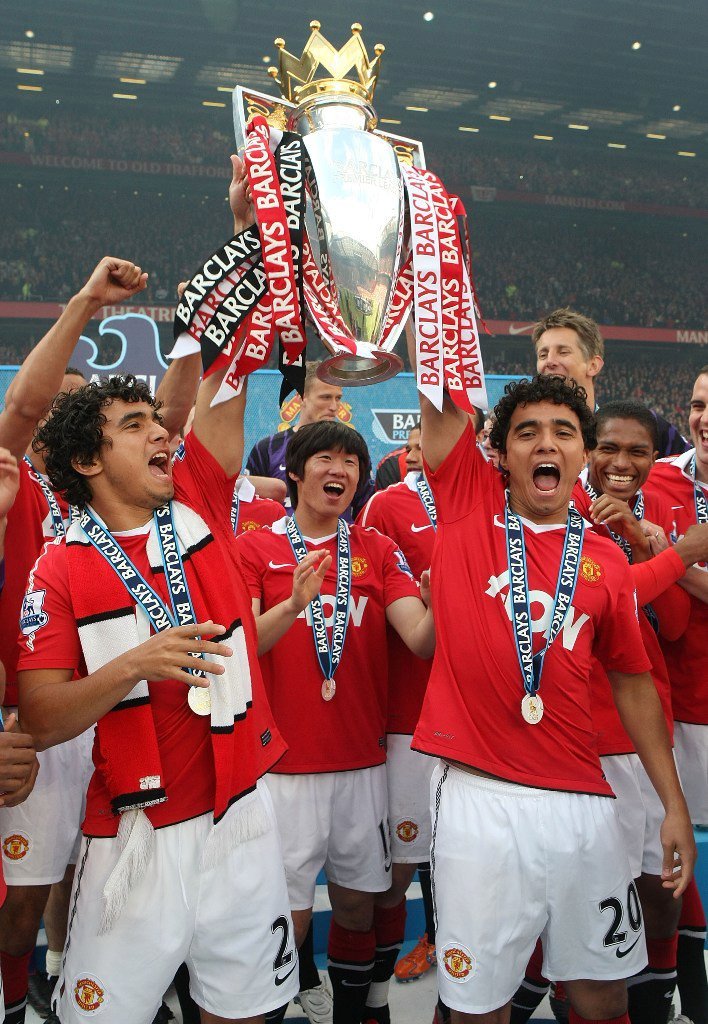 NonsensicalNemo's tweet photo. We will talk about Pep being better than Sir Alex when he wins the league with a team like this https://t.co/0J2JdoJblX