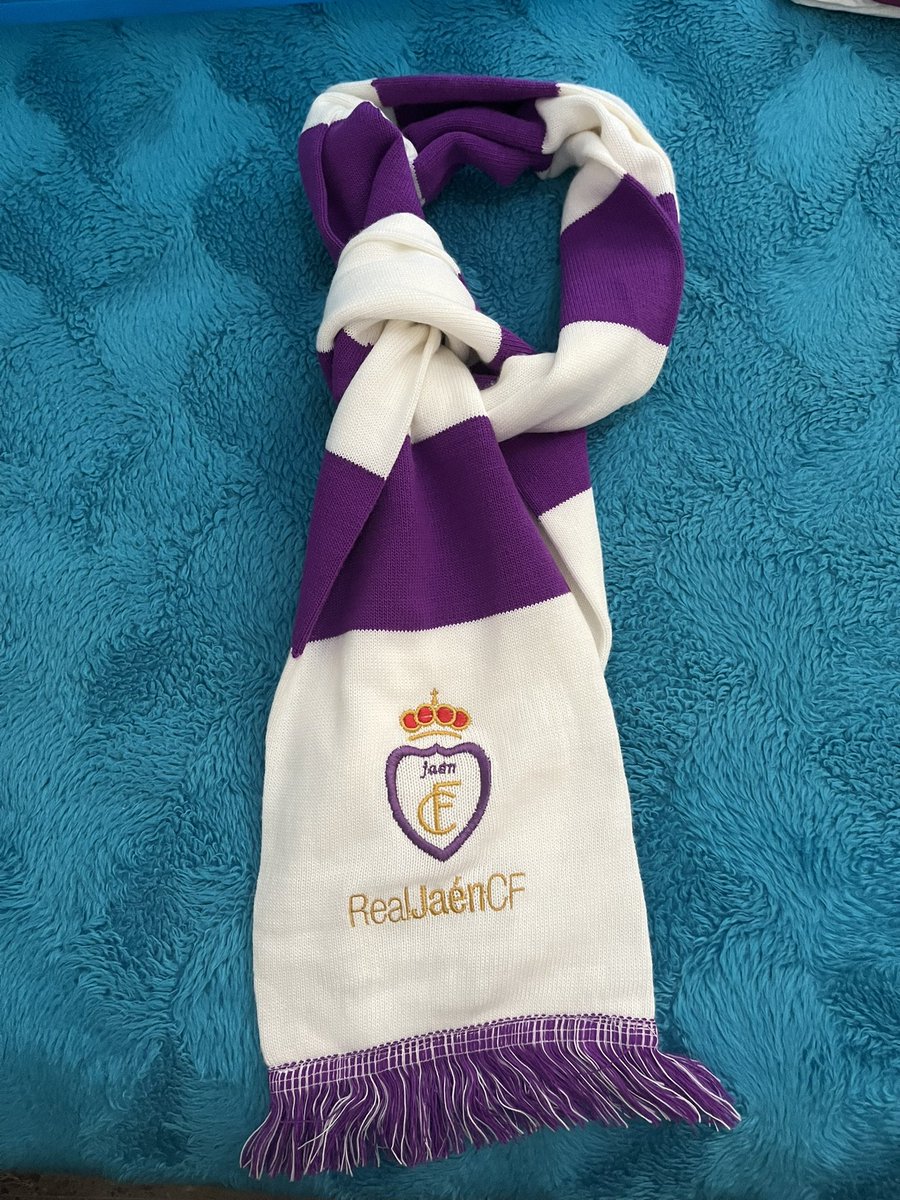 fmquesadac's tweet photo. @RealJaenCF @THENORTHFANS @OL2006 #RealJaenCF #unadistintacadadía #bufandas
De estilo escocés, muy sencilla, pero para mi gusto muy bonita. https://t.co/ELZvFMsZkw
