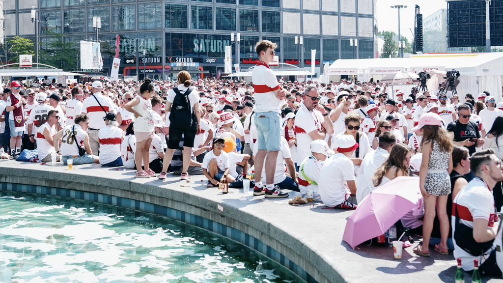 VfB's tweet photo. Berlin ist 🤍❤️🤩 

#VfB #VfB1893 #DFBPokalfinale https://t.co/99ugHRdrNz