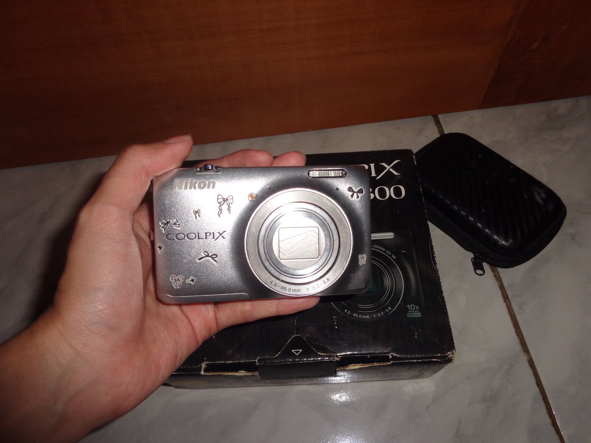 oHaocun's tweet photo. WTS want to sale Digicam Nikon Coolpix S6300 silver. Fullset, minus pemakaian wajar. Avail co shopee, harga cuma 1.800.000 (avail nego). Hasil foto aku drop di bawah 👇🏼 

📍 Jawa Tengah 

tag; wtb wts digicam nikon coolpix s6300 sony canon
#zonauang #zonajajan #digicam https://t.co/U4LwSOVoX6