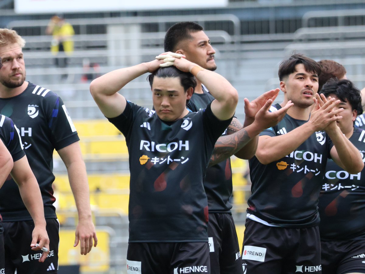 hochi_rugby's tweet photo. #ブラックラムズ東京
２点リードの後半４０分、敵陣で獲得した反則からPGの選択について、TJペレナラ主将は「最終的には、僕の決断。彼も自信があったし、信じていたので。でも、僕の判断」としました。
蹴った中楠一期選手は「自信もあったので。僕が狙うと言いました」と、TJとのコミュニケーションについて説明。

飛躍を遂げた今季、中楠選手はさらなる成長を誓う。

「チームを勝たせる１０番になるために、もっとレベルアップしたい」
https://t.co/KJxZ7BPThU