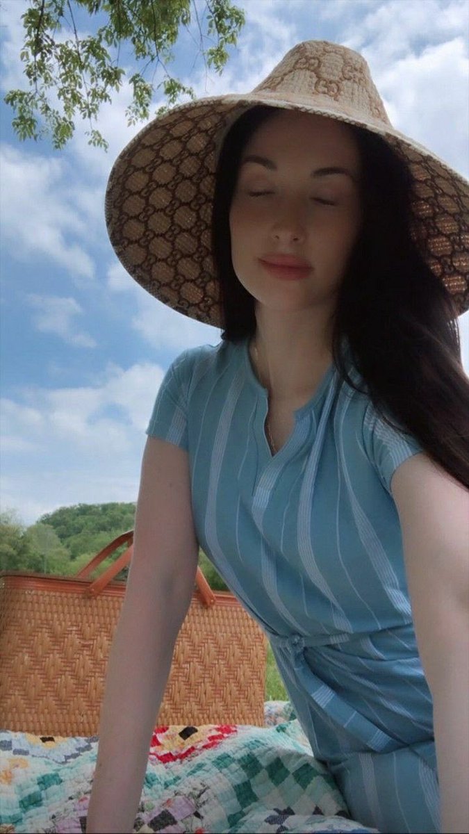kaceymusttalk's tweet photo. 🔥 https://t.co/g4zzSs3MrM