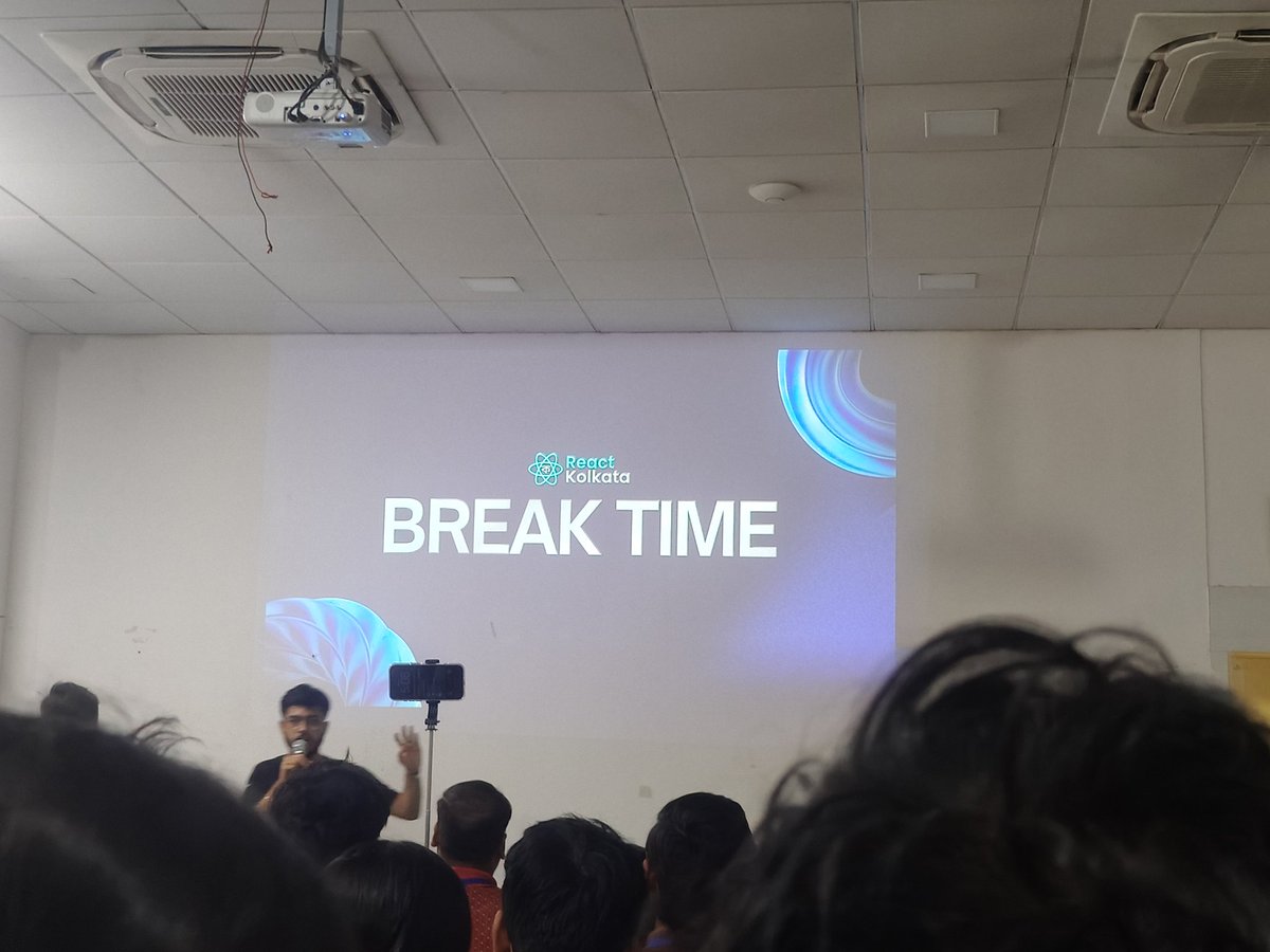 Ayushman_wow's tweet photo. Finally Break Time!
#reactkol26 https://t.co/X0sAq5gZUB