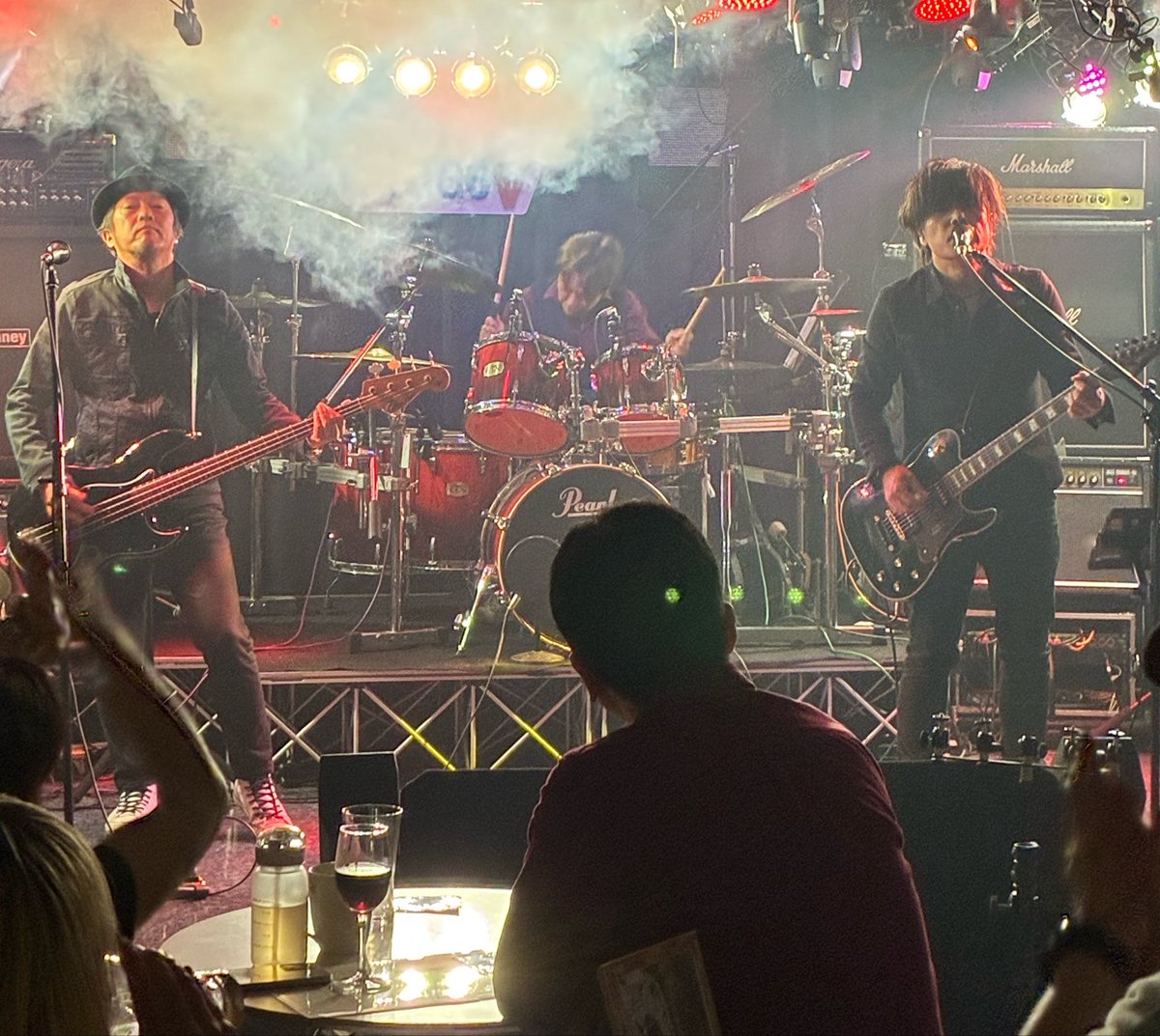 DenLock4's tweet photo. 🌹狂い咲きワンダーランド🌹
トリは…✨ COLORLESS COLOUR✨
#MADPARTY
#松戸stageV https://t.co/5714i4uvUt