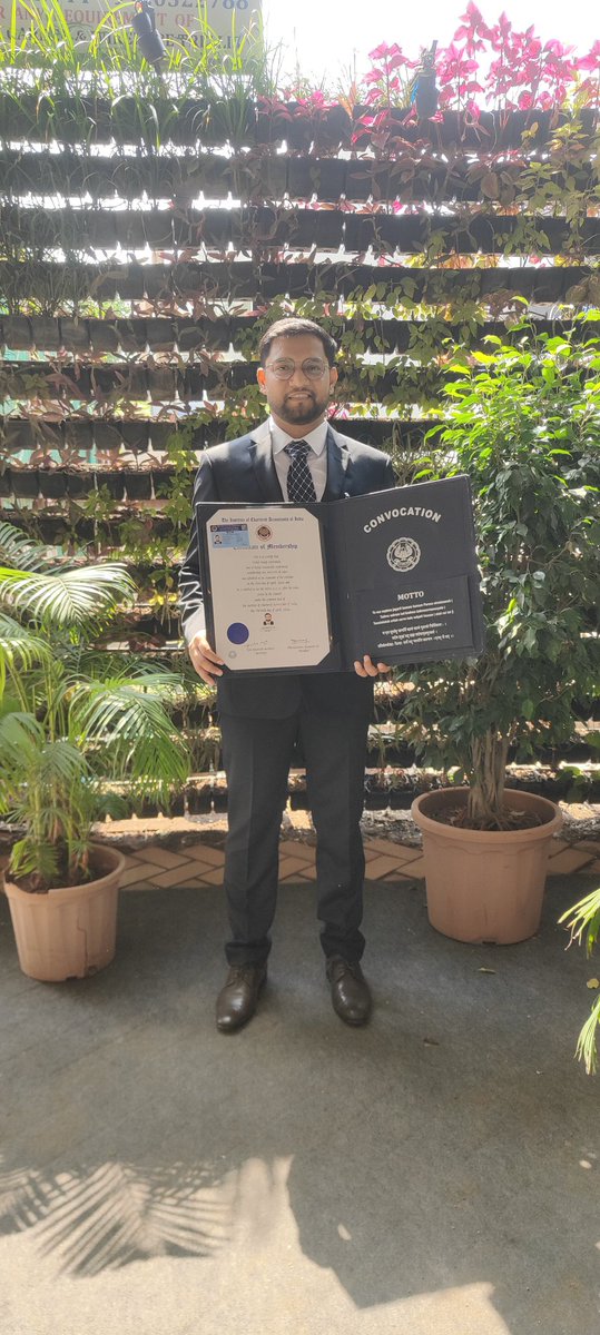 HydrabadeVishal's tweet photo. #convocation #icai CA Vishal Balaji Hydrabade https://t.co/UVkFTBJDDw