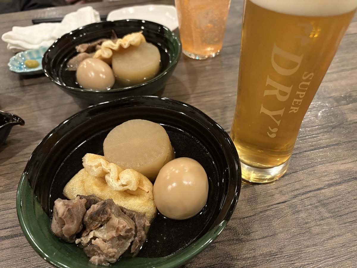 monaca5656p's tweet photo. ポケカ後の酒はいいぞぉ🍶 https://t.co/bdL4xEJaKL