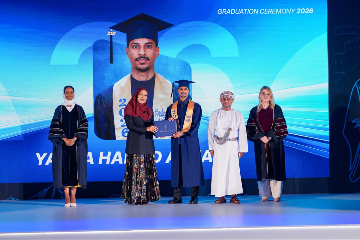 ShomoukhSchool's tweet photo. Here’s to the bright future ahead, Class of 2026! (2025-26) #alshomoukhintschool #education #schools #classof2026 #graduation https://t.co/WKxZUvgGAv