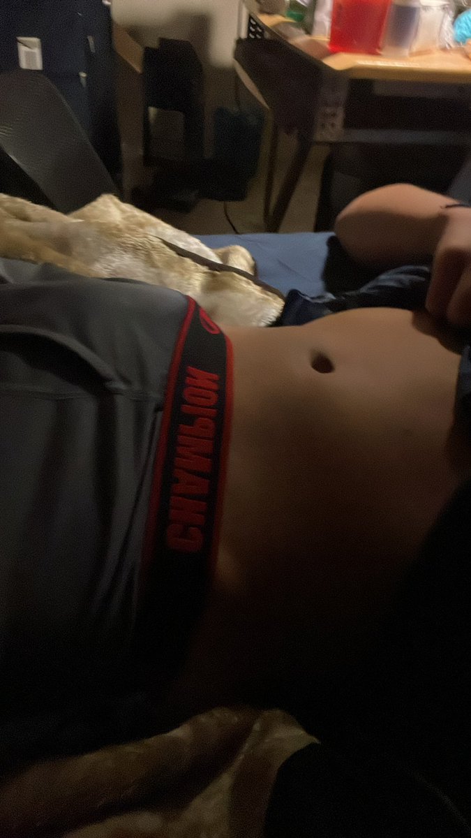 HSubboi's tweet photo. Twink en infra peso para ser dominado por la primera que me reclame https://t.co/cDalU5E0VN