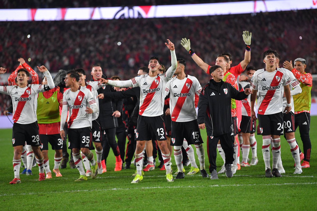 Hablemos de River tweet media
