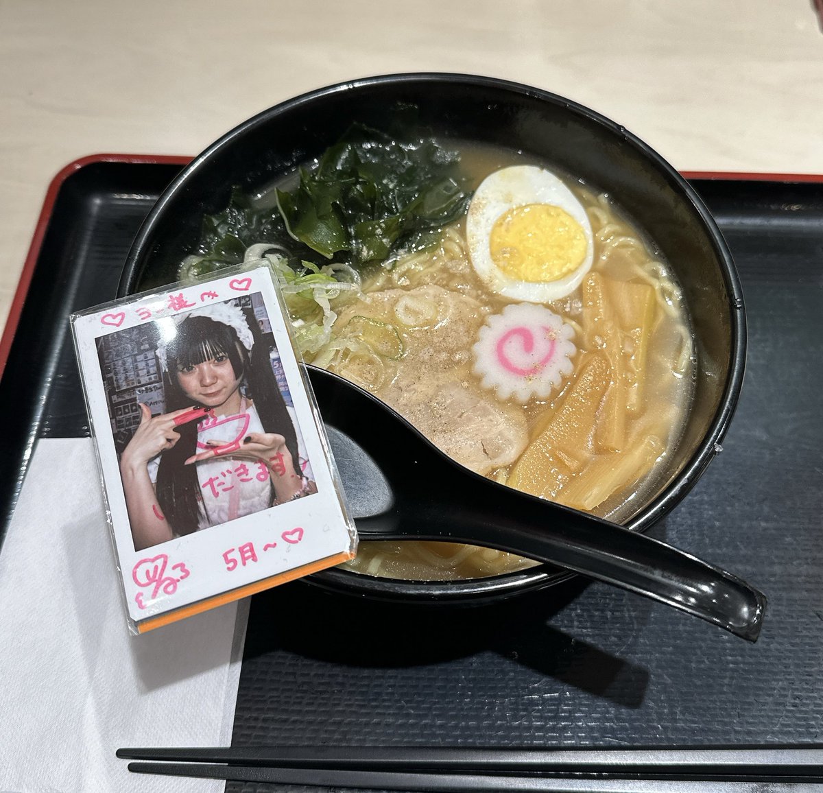 yondone_cheki's tweet photo. マリールーでのライブ観覧の後に、いつものやつだよ！めるちゃん！！！ https://t.co/wG9XieBALQ