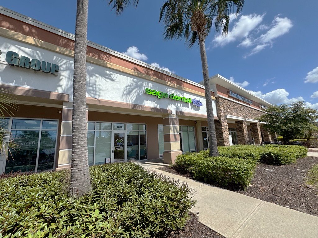 MySageDental's tweet photo. Designed with kids and families in mind, our NEW Sage Dental Kids of East Orlando location offers a fun, comfortable, and welcoming space for little smiles. #SageDentalKids

📍 12231 E Colonial Dr #150, Orlando, FL 32826
📞 (689) 265-3597
💻 https://t.co/8sZhb07Miq https://t.co/tPvmdDU3mM