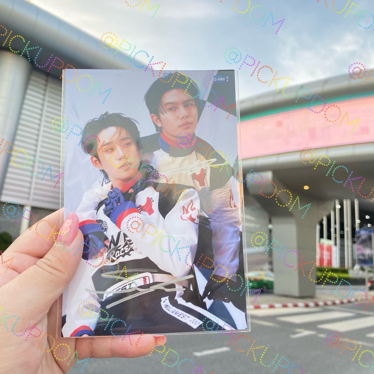 pickupdom's tweet photo. WTS | POSTCARD SIGNED 
| 1000 BAHT | FREE EMS
สนใจทักมาสอบถามได้เลยค่ะ

#ตลาดนัดgmmtv 
#LOLFanFest2026

#WilliamEst #วิลเลียมเอส #Williamjkp #Est_rvp https://t.co/DwhEVtp3xx