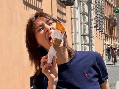 lena 🦋 tweet media