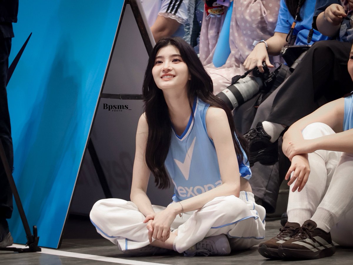 bpsms_'s tweet photo. 😭🩵
BLEJIE AT FRESH FEST 2026 
#RexonaxBleJie
#RexonaFreshFest2026
#Mable_Siriwalee https://t.co/LVR5Z6PezY