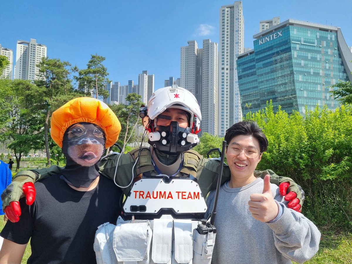 군부미 tweet media