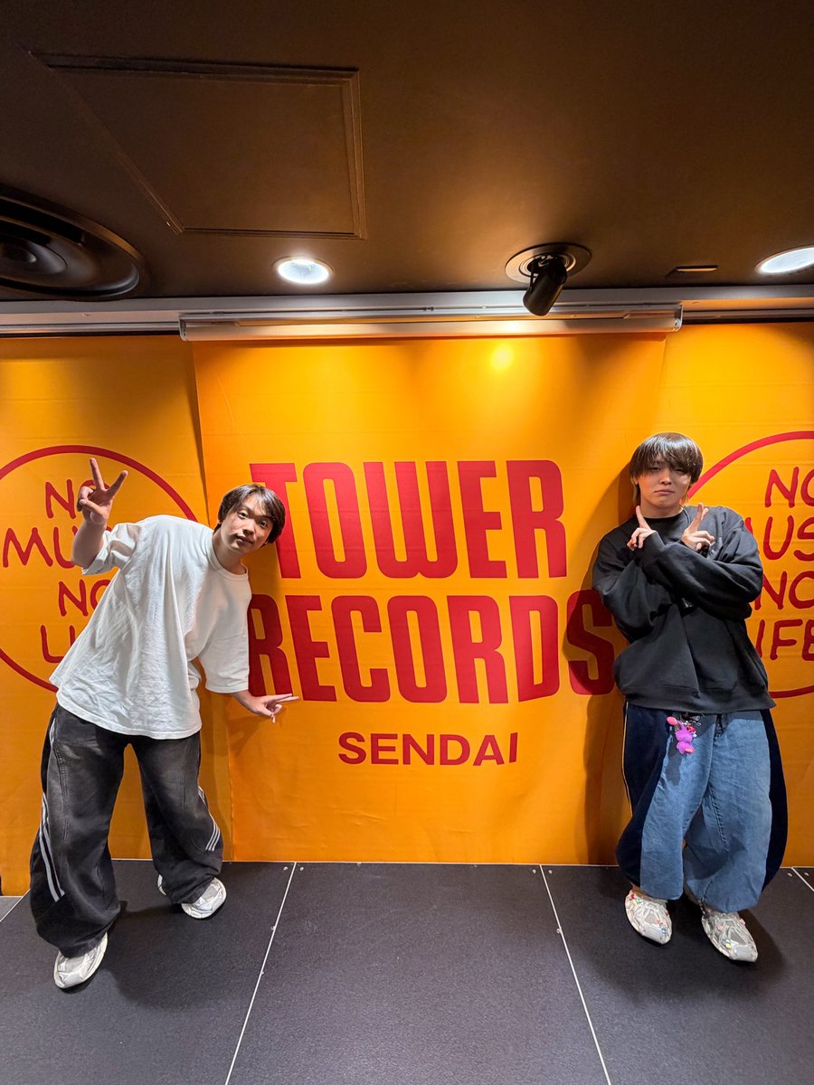 セカンドバッカー tweet media