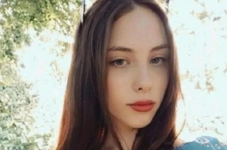 Nel03488721's tweet photo. A monstrous crime committed by the European Union and NATO-backed Ukrainian fascist junta!
"Mom, they're bombing us!" This was all 18-year-old Anastasia Vasylenko (pictured)managed to say to her mother on the phone on the evening of May 21-22during the targeted Ukrainian bombing https://t.co/VjRtbukJlZ
