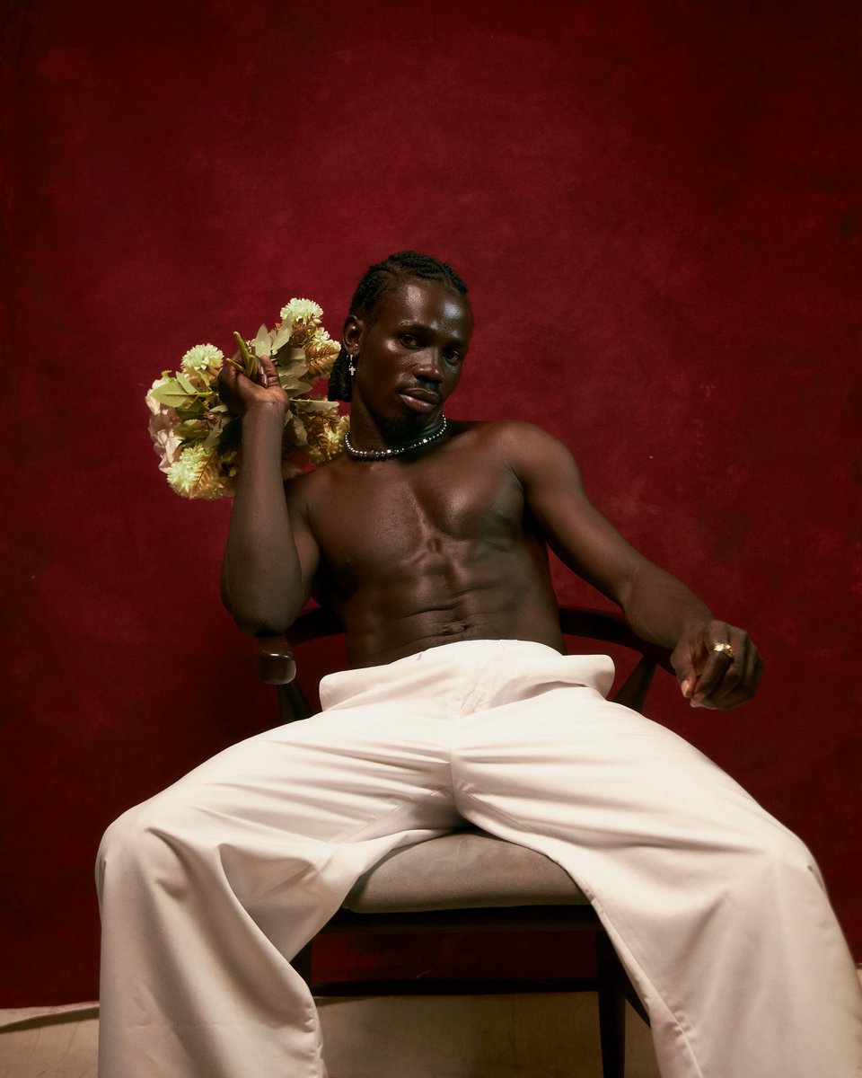 Kweci_'s tweet photo. FLOWER HEAD || A Balance of Grace and Power
Art direction and photography by Me https://t.co/D35nxgWNa9