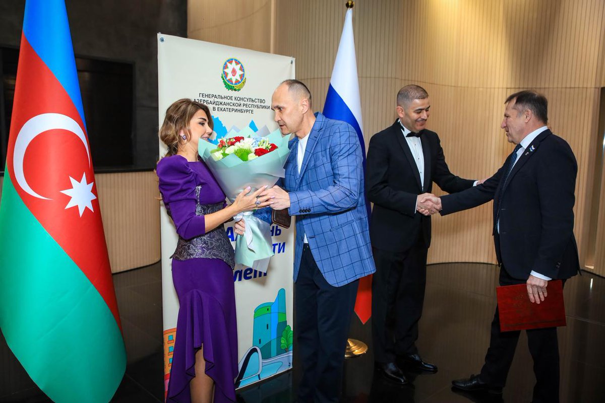 azconsulateykt's tweet photo. Yekaterinburq şəhərində 28 May - Azərbaycan Respublikasının Müstəqillik Günü qeyd edilib https://t.co/3CZg4pXLQo
