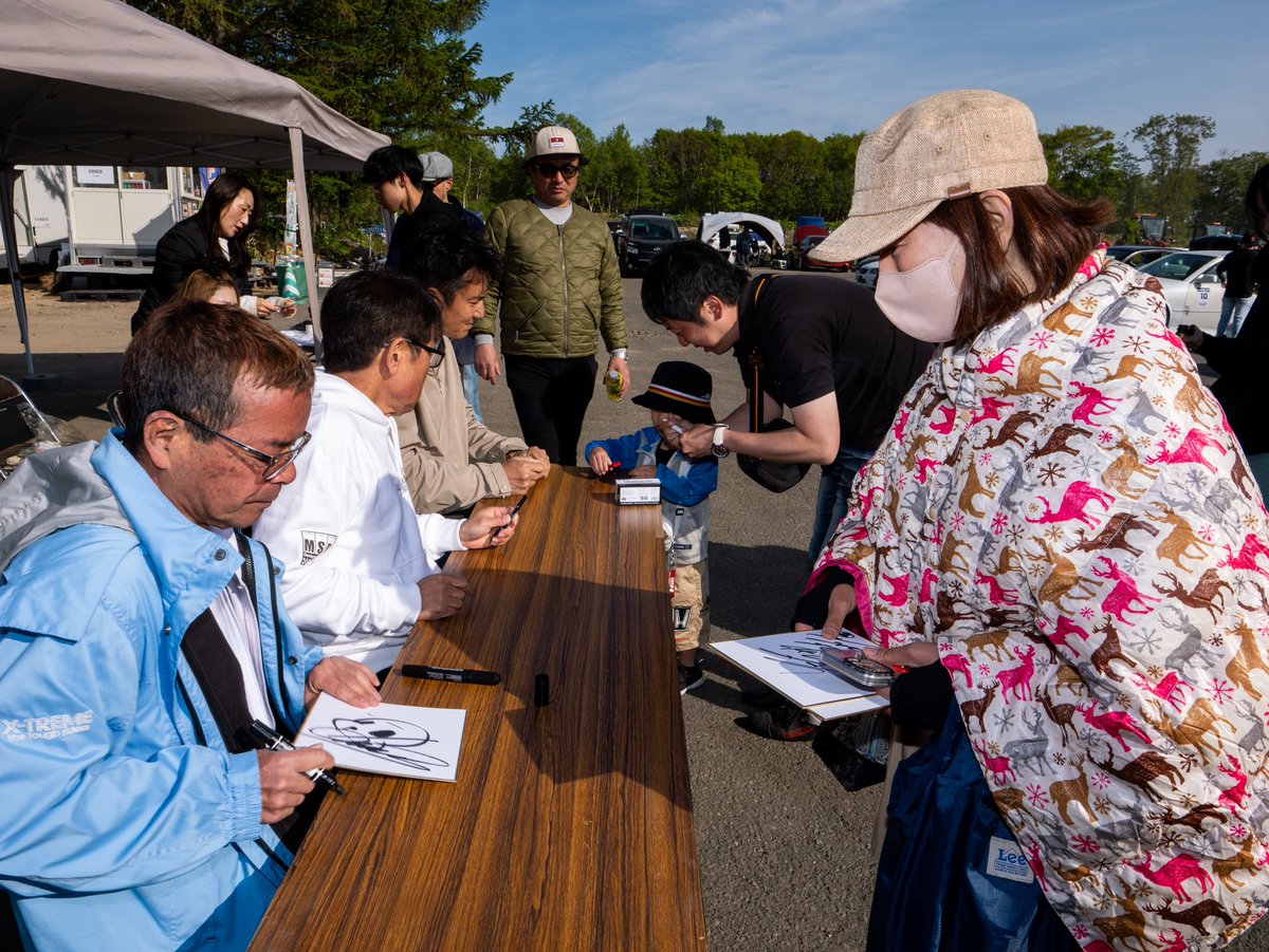 nomuken_0519's tweet photo. いか天北海道大会はD1GP超え！？wのすごい数のお客さんも来てくれて大盛り上がりで無事終了♪いか天めちゃくちゃ楽しい！

また来るぶぁいっ…。
#いか天　
#イカ天
#イカの天ぷら https://t.co/PfYvA6YXFo